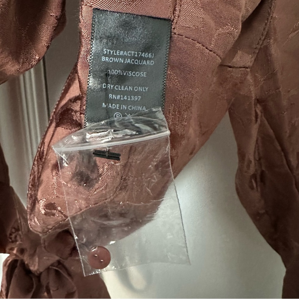 Astr Betsy Floral Cutout Long Sleeve Top in Brown Jacquard Blouse Size Small - Picture 7 of 8